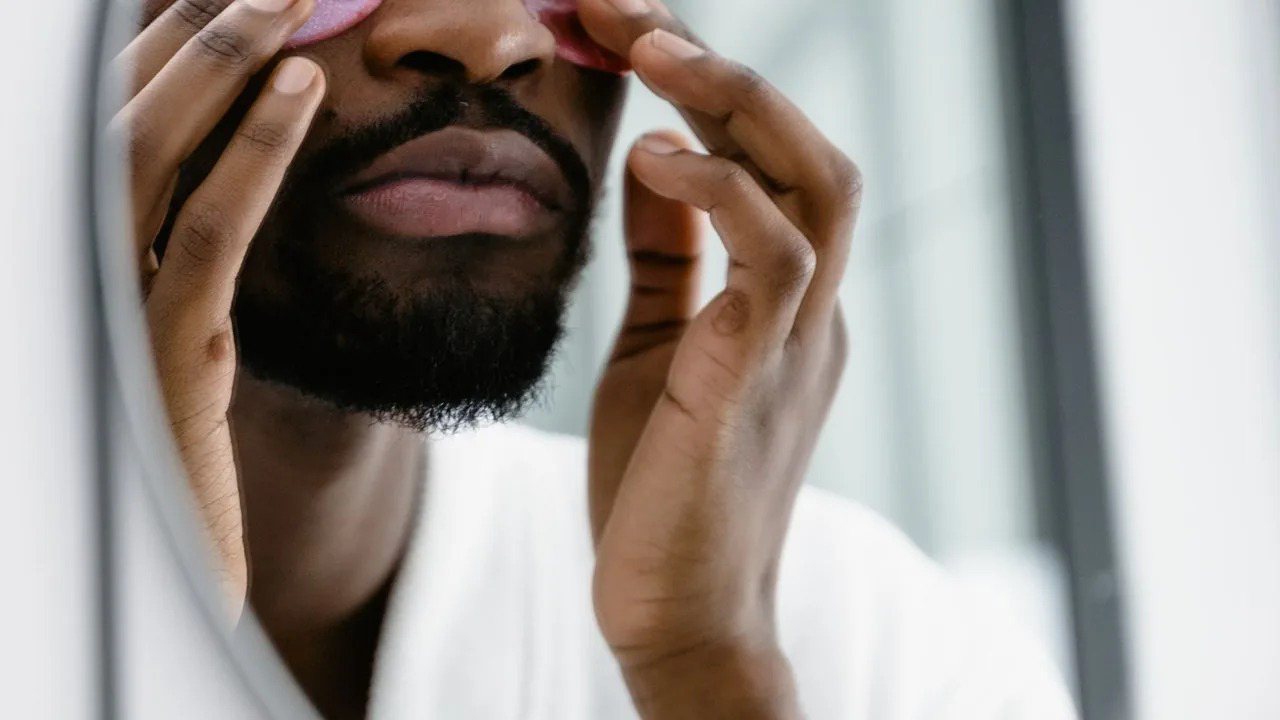 Men's Facial Serums: Formats, Texture and Fragrance Differences