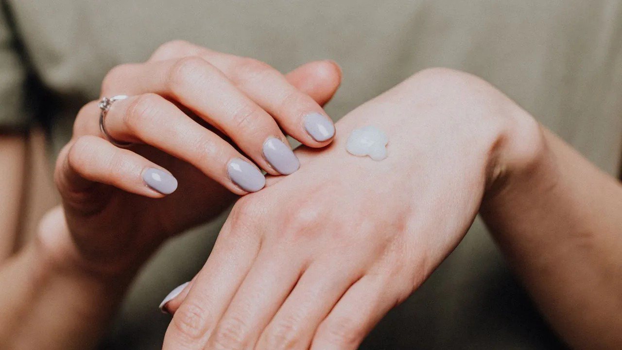 Day Cream and Night Cream: Sourcing a Two-Step Routine