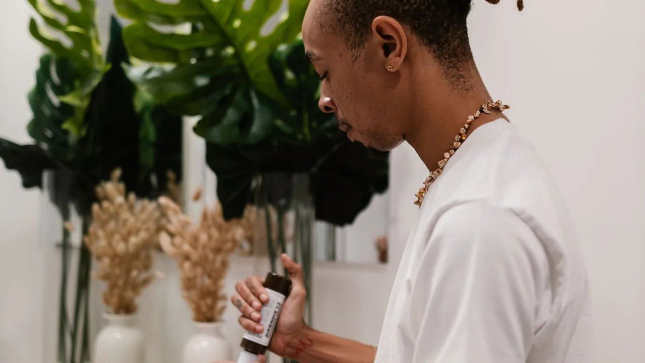 Body Care for Men: Fragrance, Texture and Packaging Differences