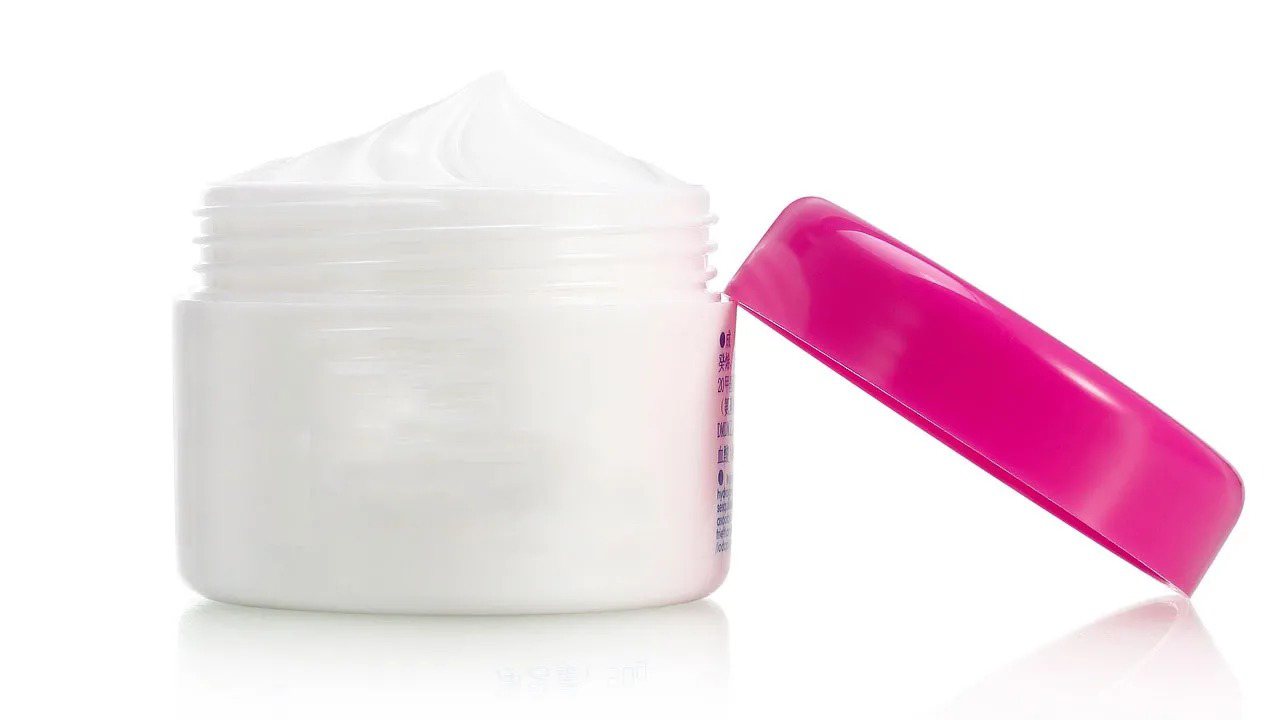 How to Negotiate MOQ with Body Care Contract Manufacturers
