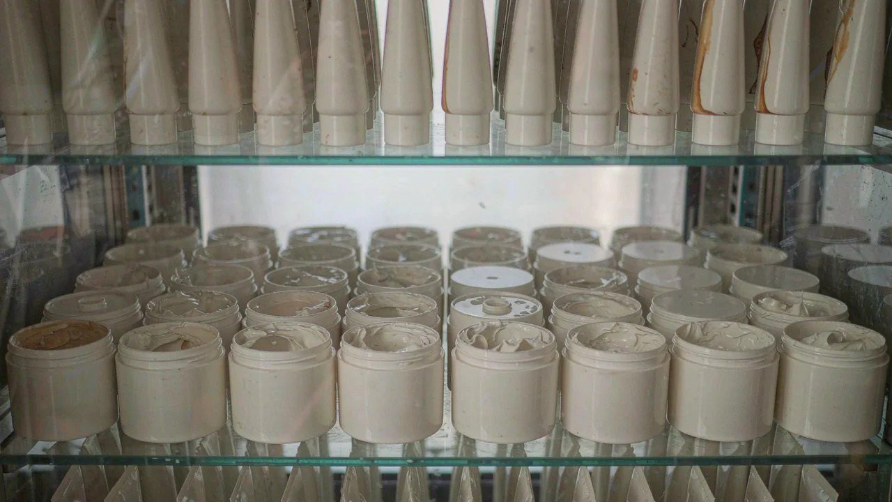 Cosmetic Stability Testing: Shelf Life, Accelerated Studies and Pack Compatibility